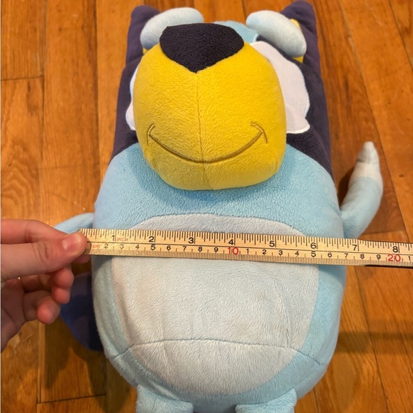 Official 16” Bluey Plush – Soft Stuffed Animal - Picture 7 of 9